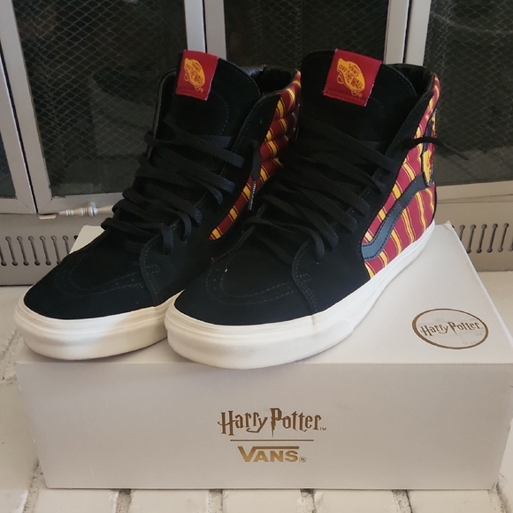 Vans Harry Potter Black and Red High-Top Sneakers - Picture 1 of 4